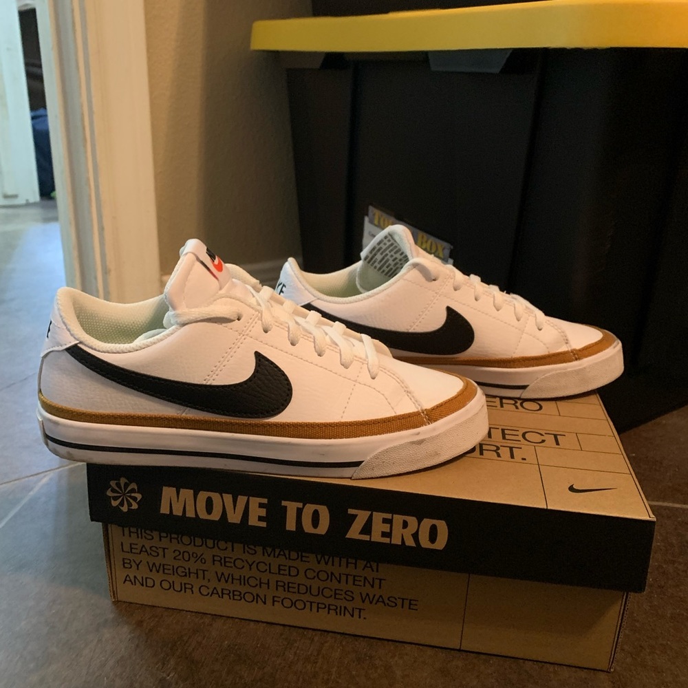 Nike W Court Legacy NN WhiteBlack Size 6.5